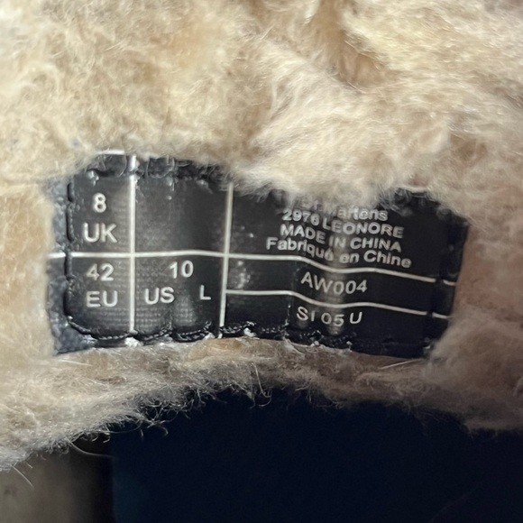 Dr. Martens 2976 Leonore black leather Chelsea boots fur lining size 10 - Picture 7 of 7